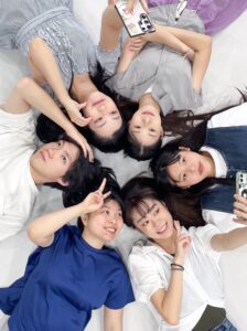 六位新生代演員由18至24歲，以Gen Z的視角重新定義「旅行」，呈現他們心目中的澳門。